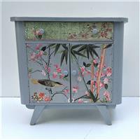 Kinderschrank "Pirole im blühenden Kirschbaum"   