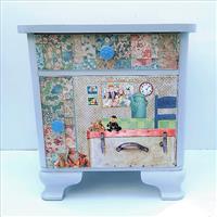 Kinderkommode "Im Kinderzimmer"  