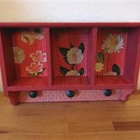  Kindergarderobe "Weiße Blüten"